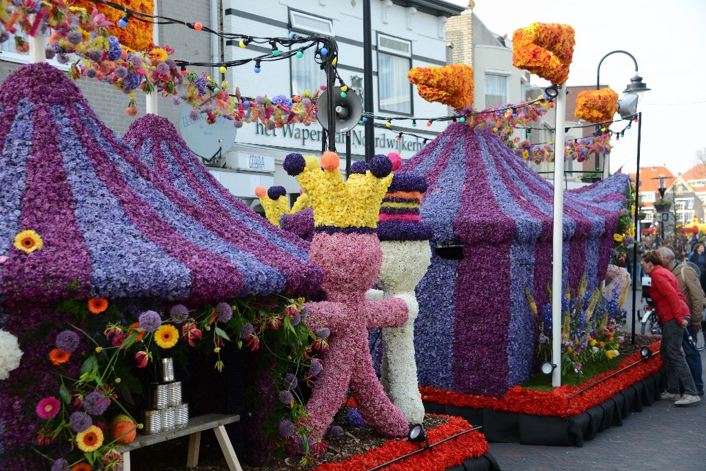 ../Images/Bloemencorso 2015 007.jpg